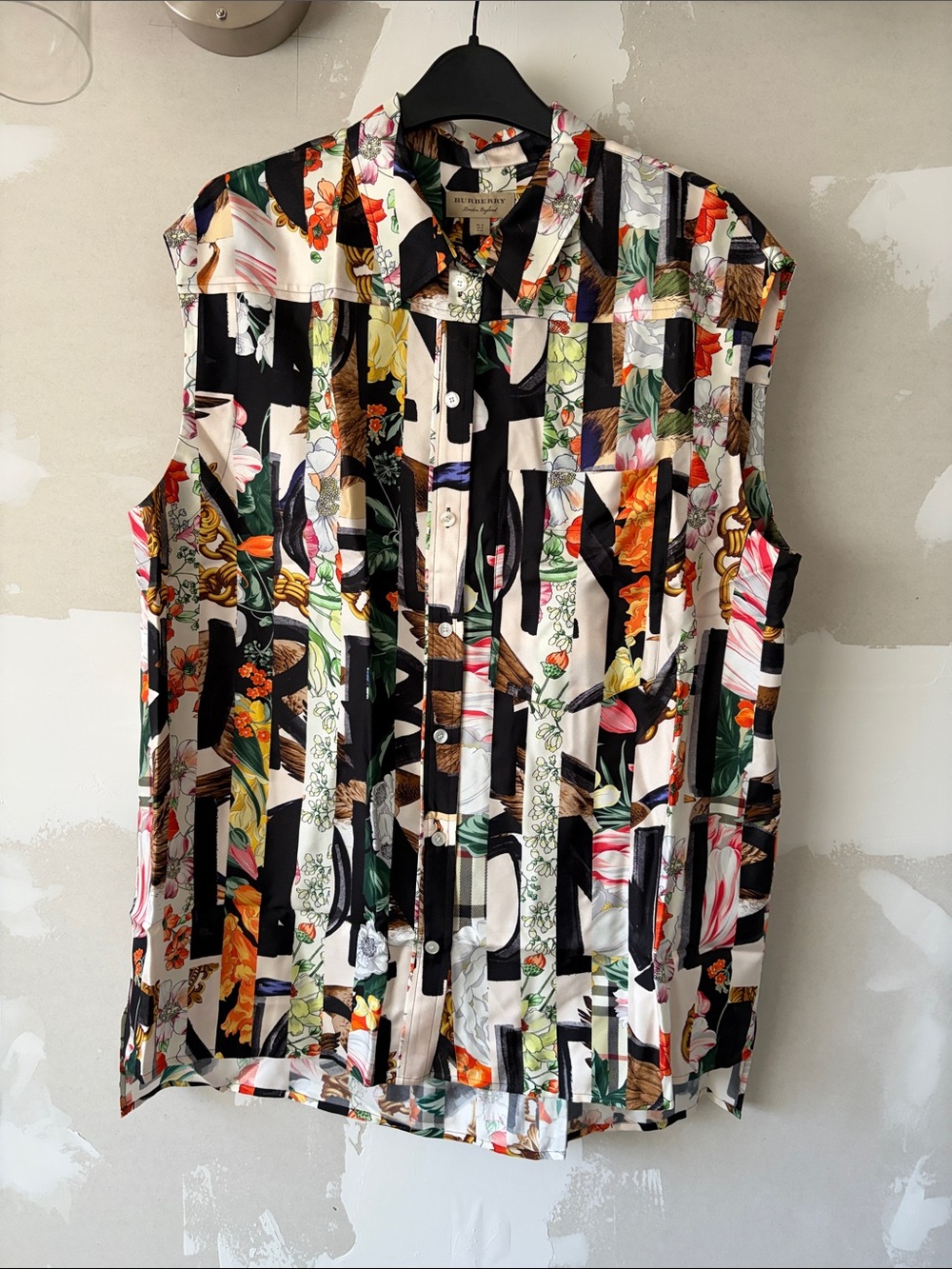 NWT Burberry Hen Silk Sleeveless Top size 8
